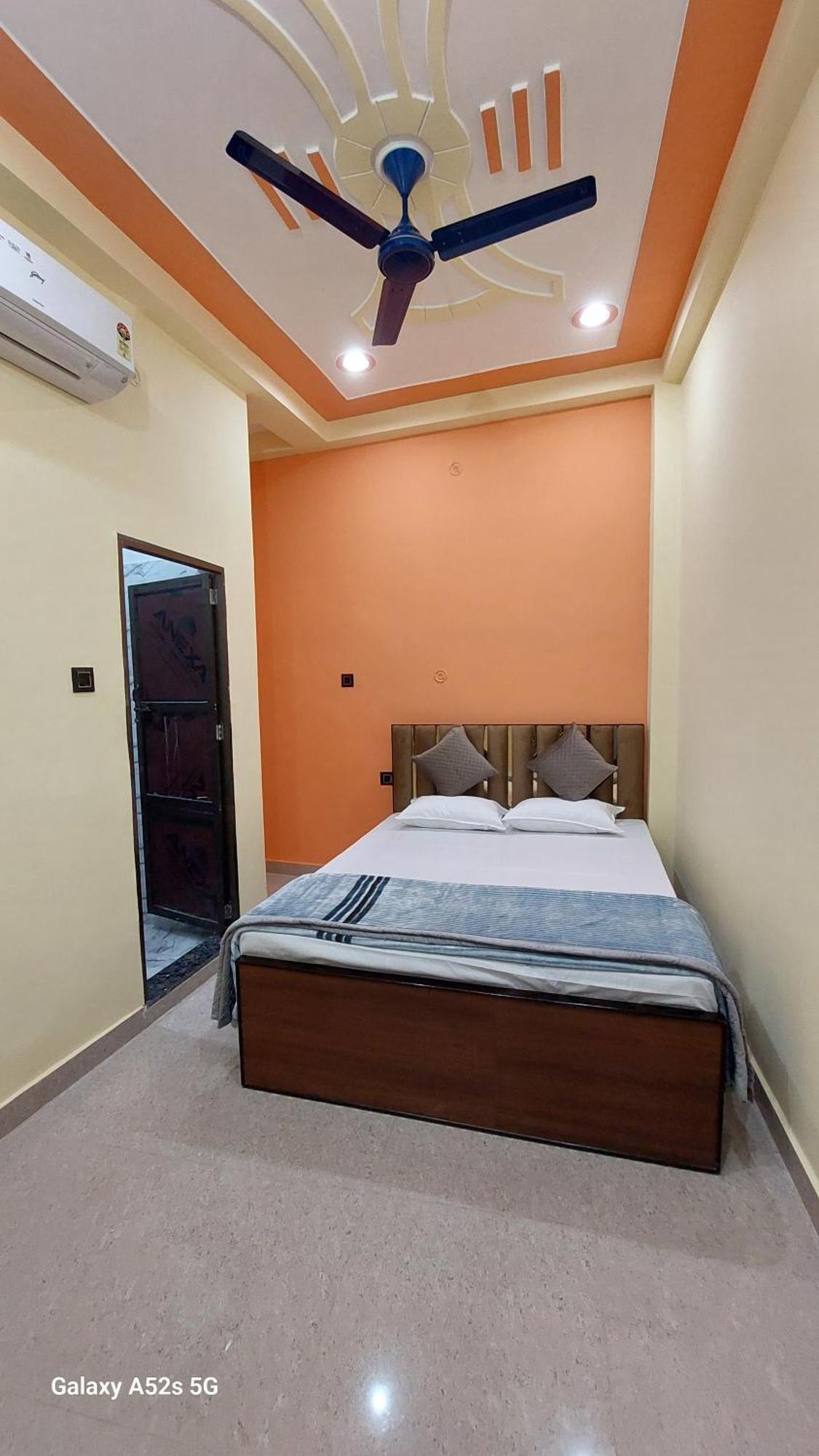 Narayani Paying Guest House Varanasi Dış mekan fotoğraf