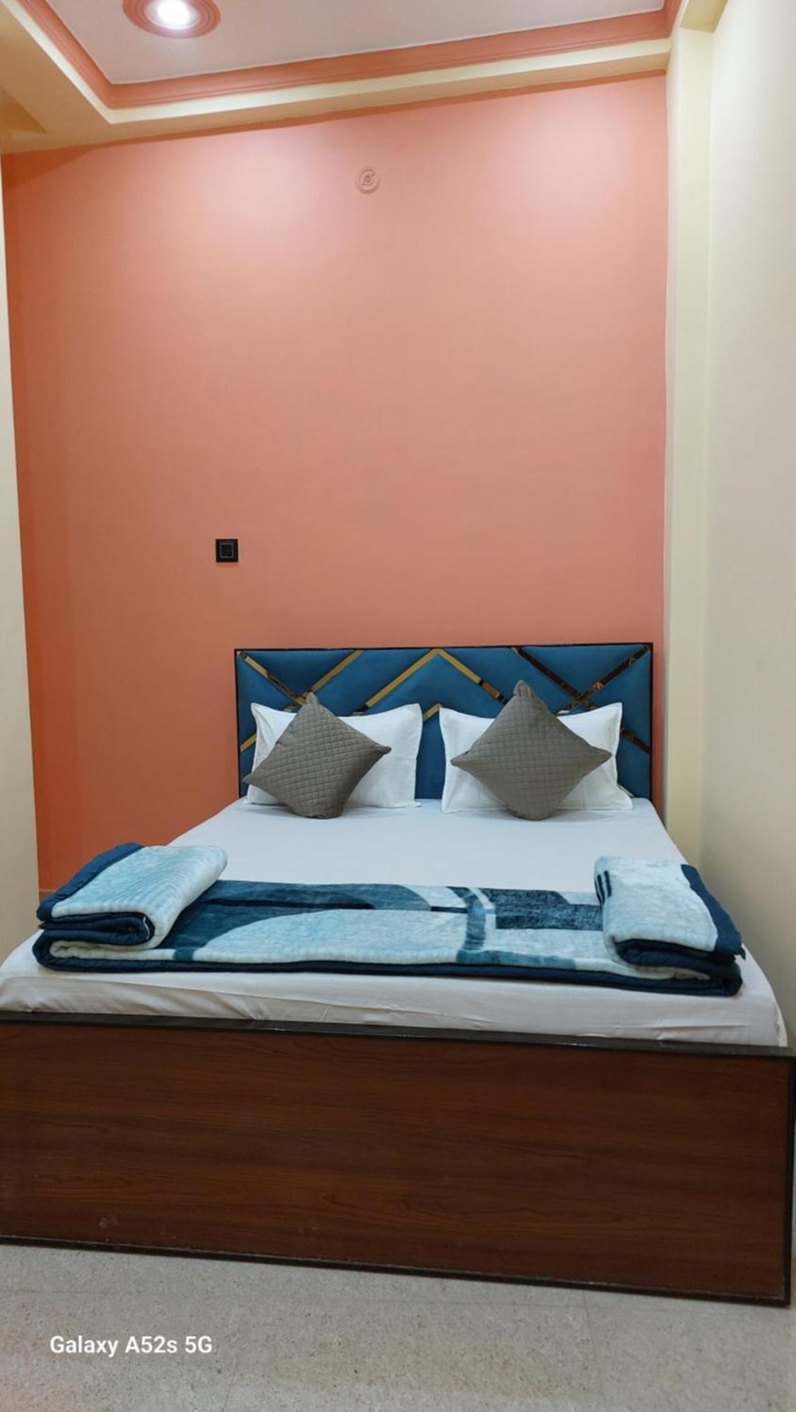 Narayani Paying Guest House Varanasi Dış mekan fotoğraf