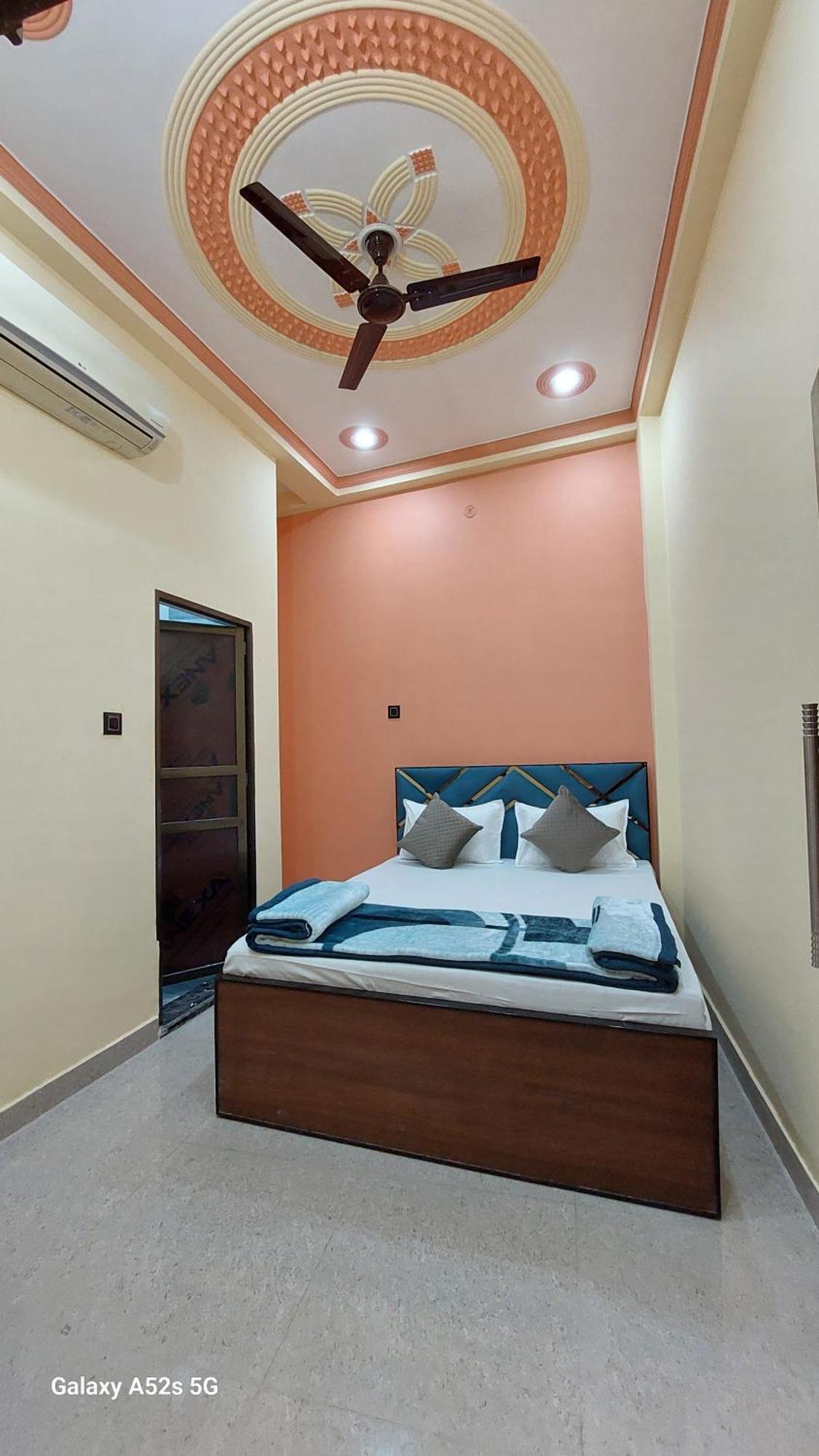 Narayani Paying Guest House Varanasi Dış mekan fotoğraf
